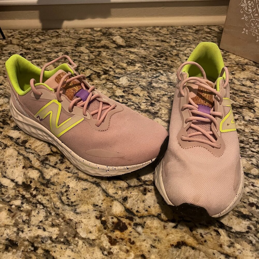 New Balance Womens Arishi V4